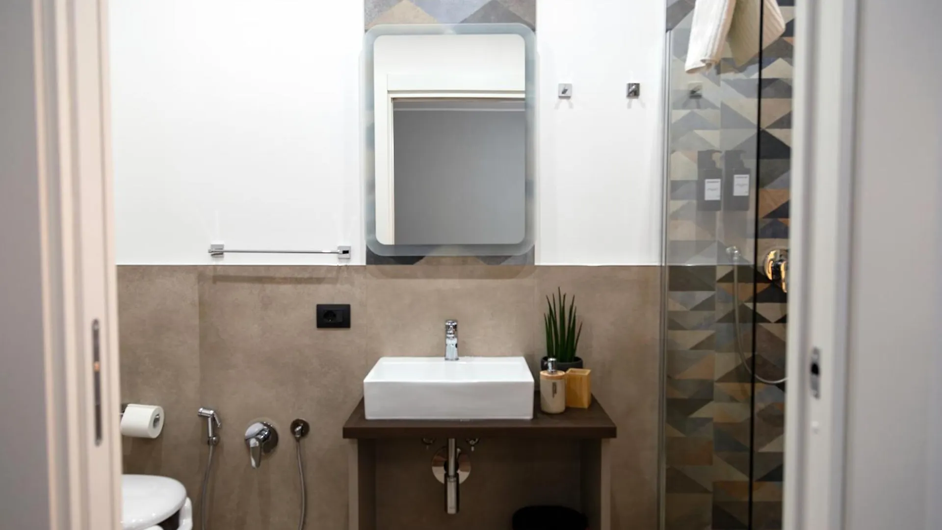 Guest House Al Viale Caltagirone 0*,  Italia